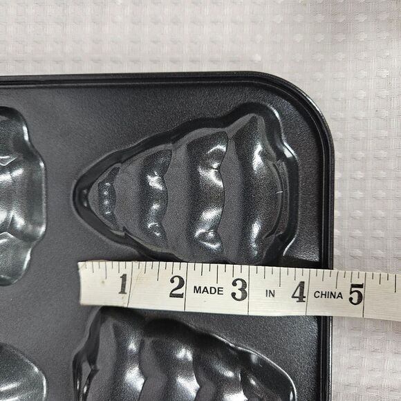 Set of 3 Holiday Tree Baking Trays - Candy / Soap / Craft Molds - Picture 6 of 9